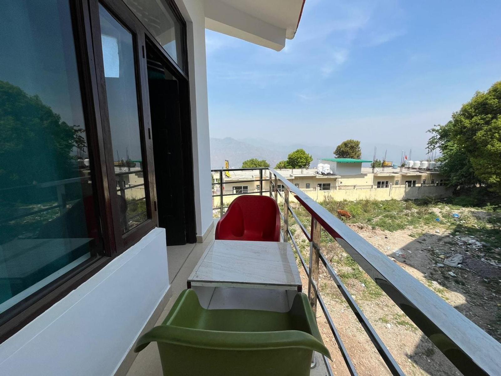 Rahul Hotel & Restaurant 穆索里 外观 照片